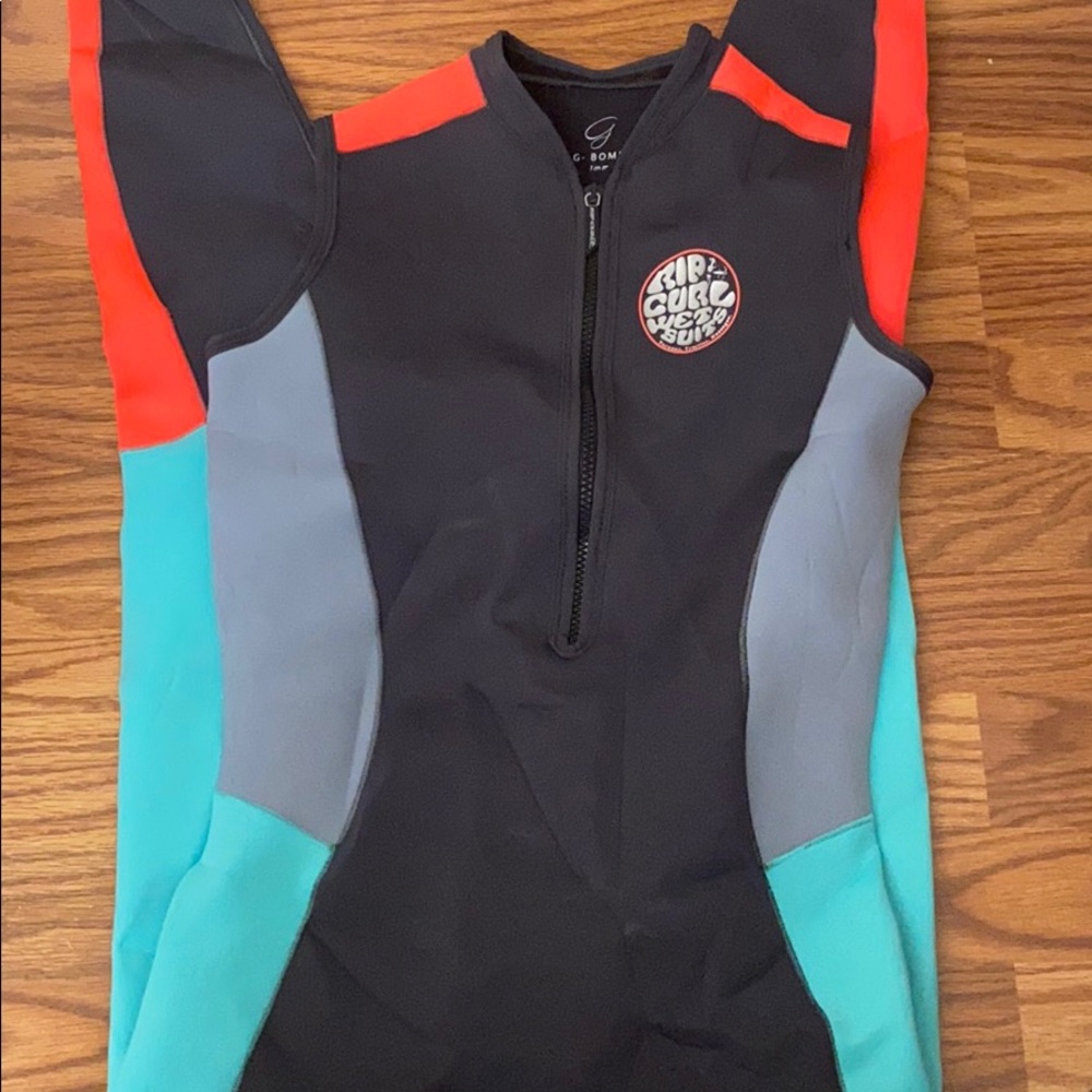 ripcurl wetsuit worn once, size 12
